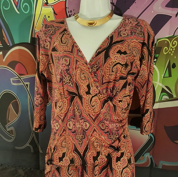 Delaine blouse with gold accents size L - Picture 2 of 6